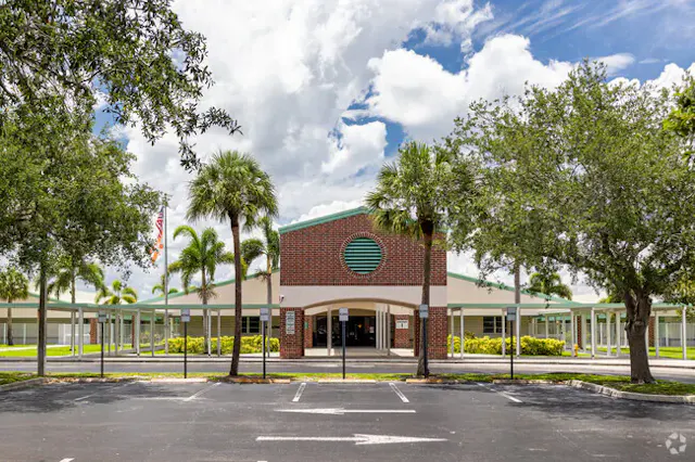 Corkskrew Middle
